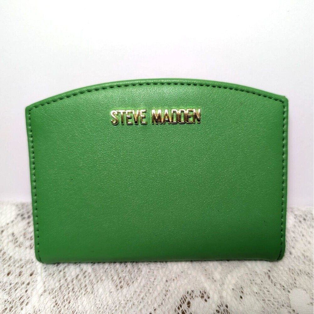 Steve Madden Green Vegan Leather Bifold Zip Wallet Coin Purse Gold Tone